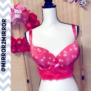 NWOT Daisy Fuentes 38DD bra